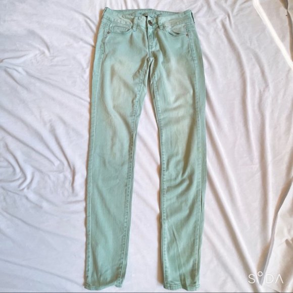 American Eagle Skinny Stretch Jeans - Picture 4 of 5